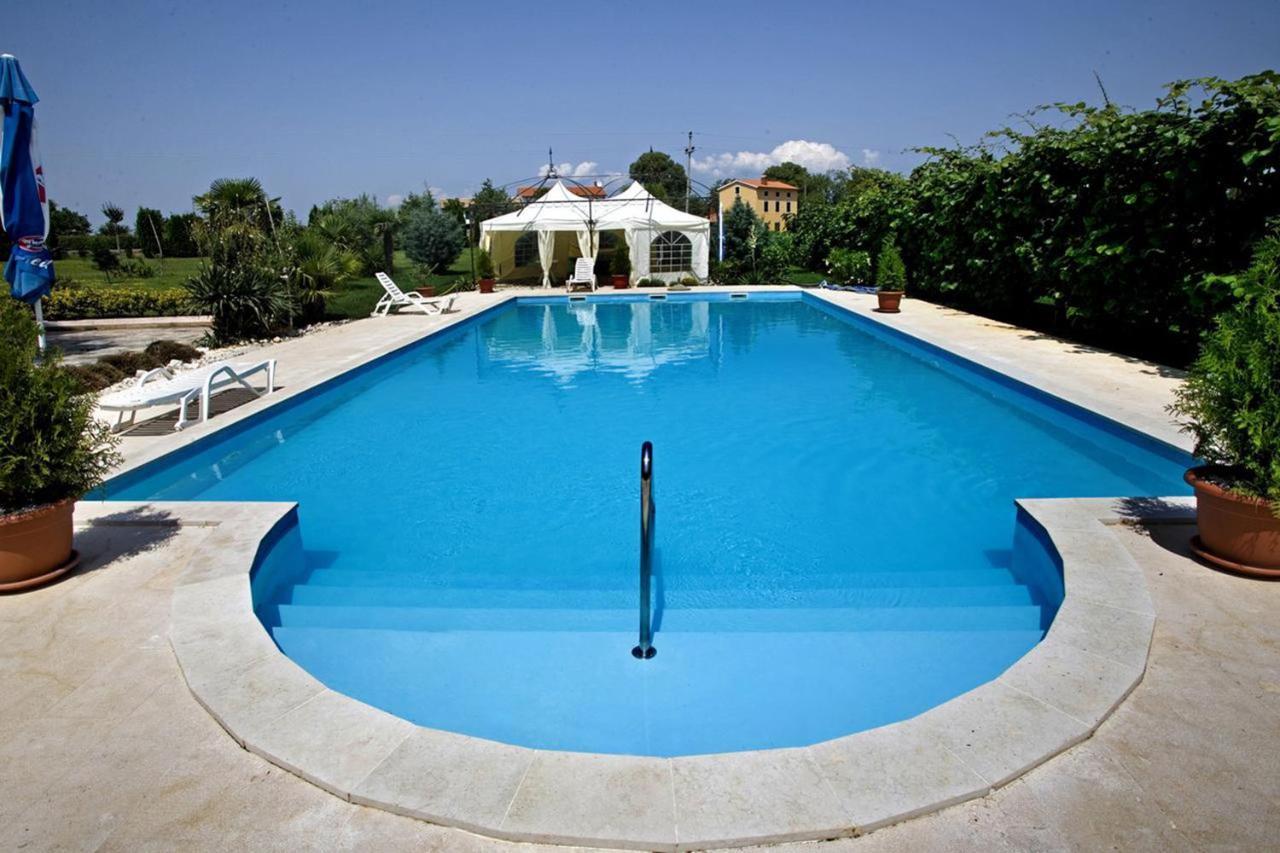 Apartments Aurelia Nova Vas  Exterior photo